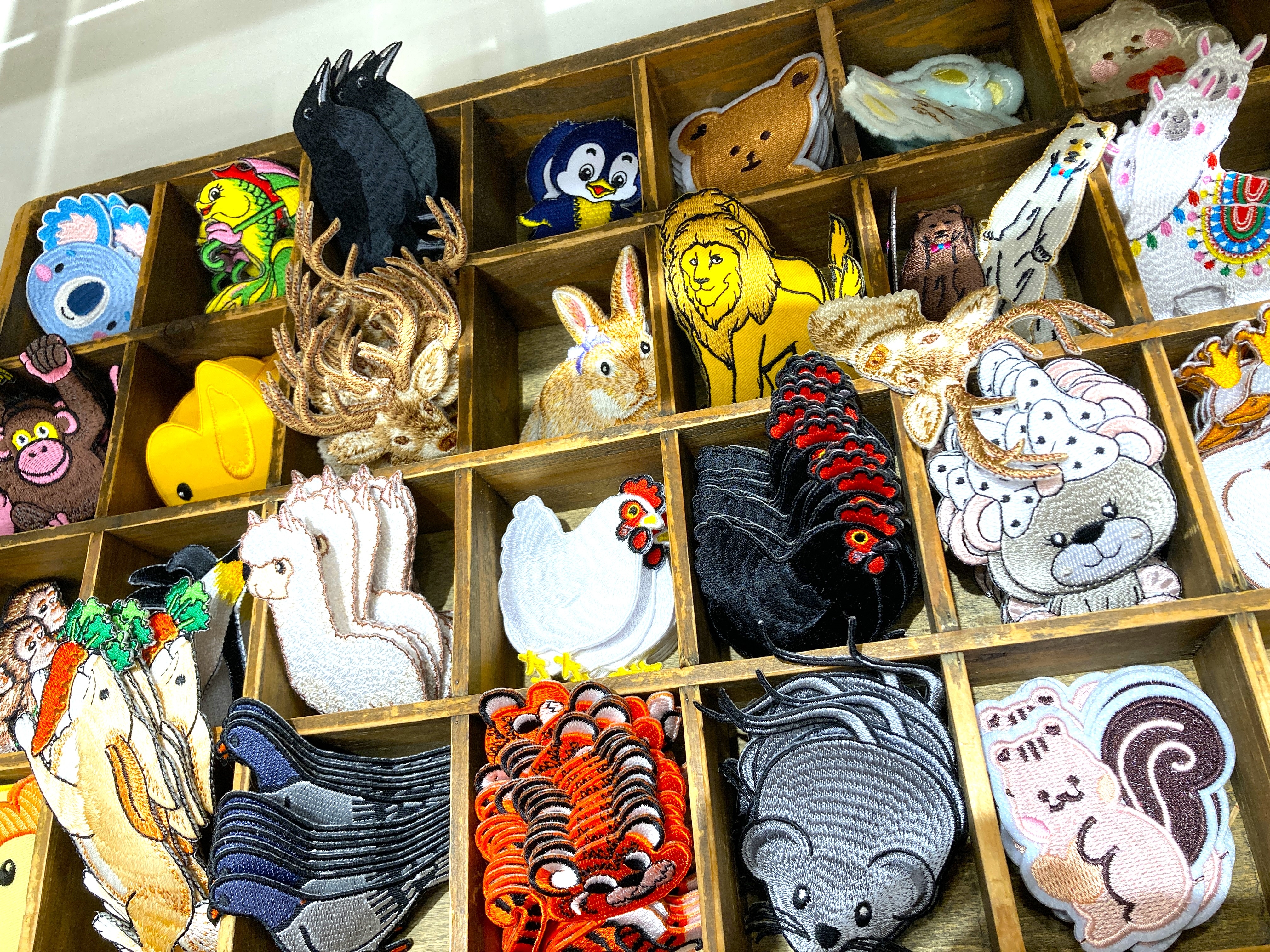https://shinsaibashi.hands.net/item/b77c82dace44fb777f461e301cc4d77c11052a05.JPG
